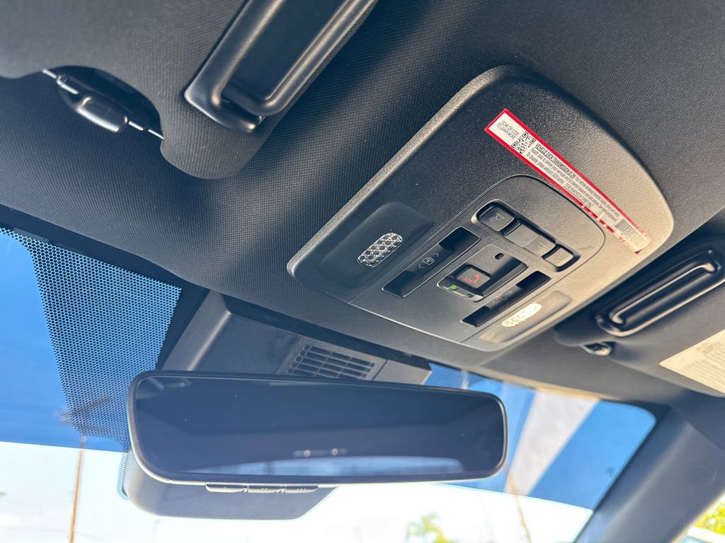 Used 2025 Toyota Camry XSE FWD image 28