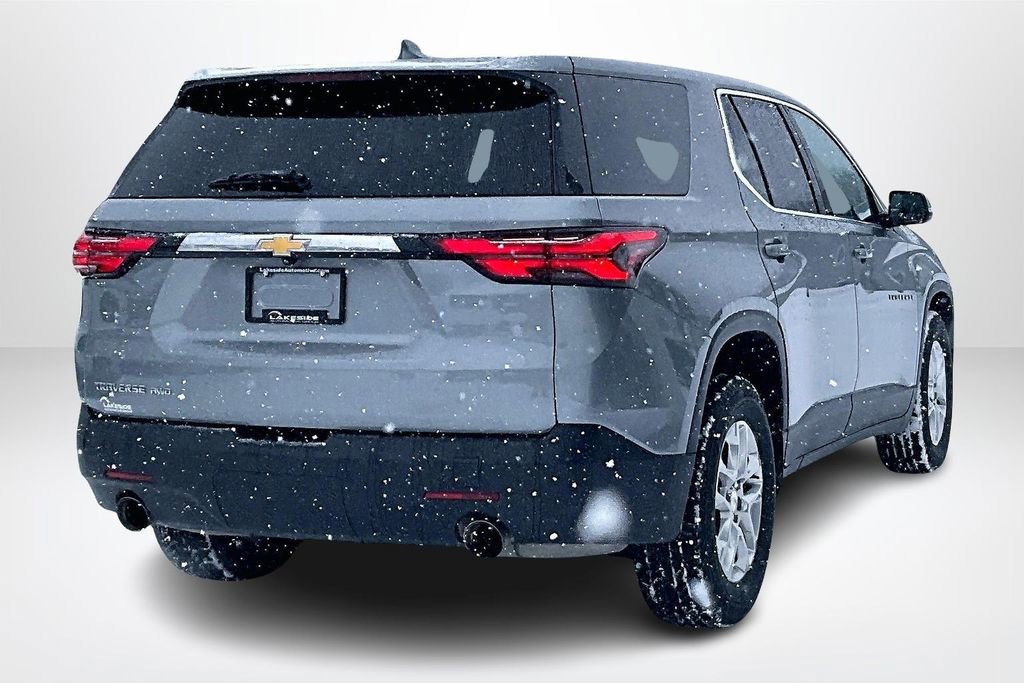 Used 2023 Chevrolet Traverse LS w/ Safety Package image 5