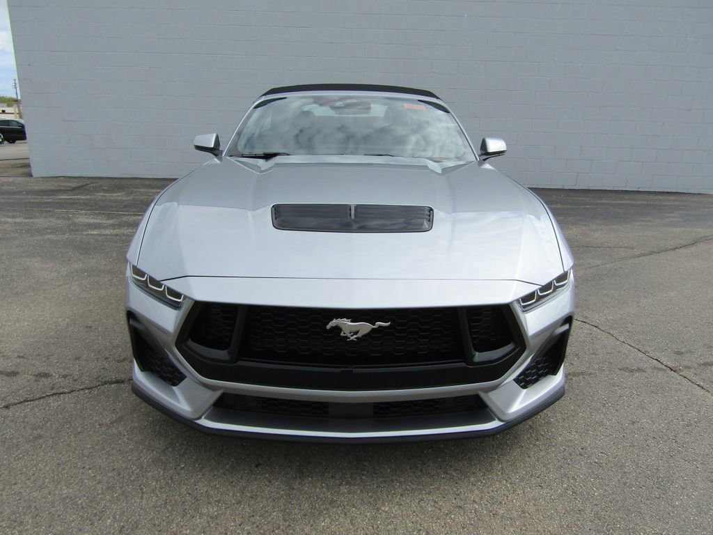Used 2025 Ford Mustang GT Premium RWD image 13