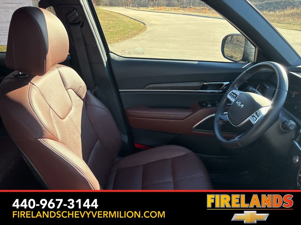 Used 2023 Kia Telluride EX w/ EX Captain's Chair Package image 33