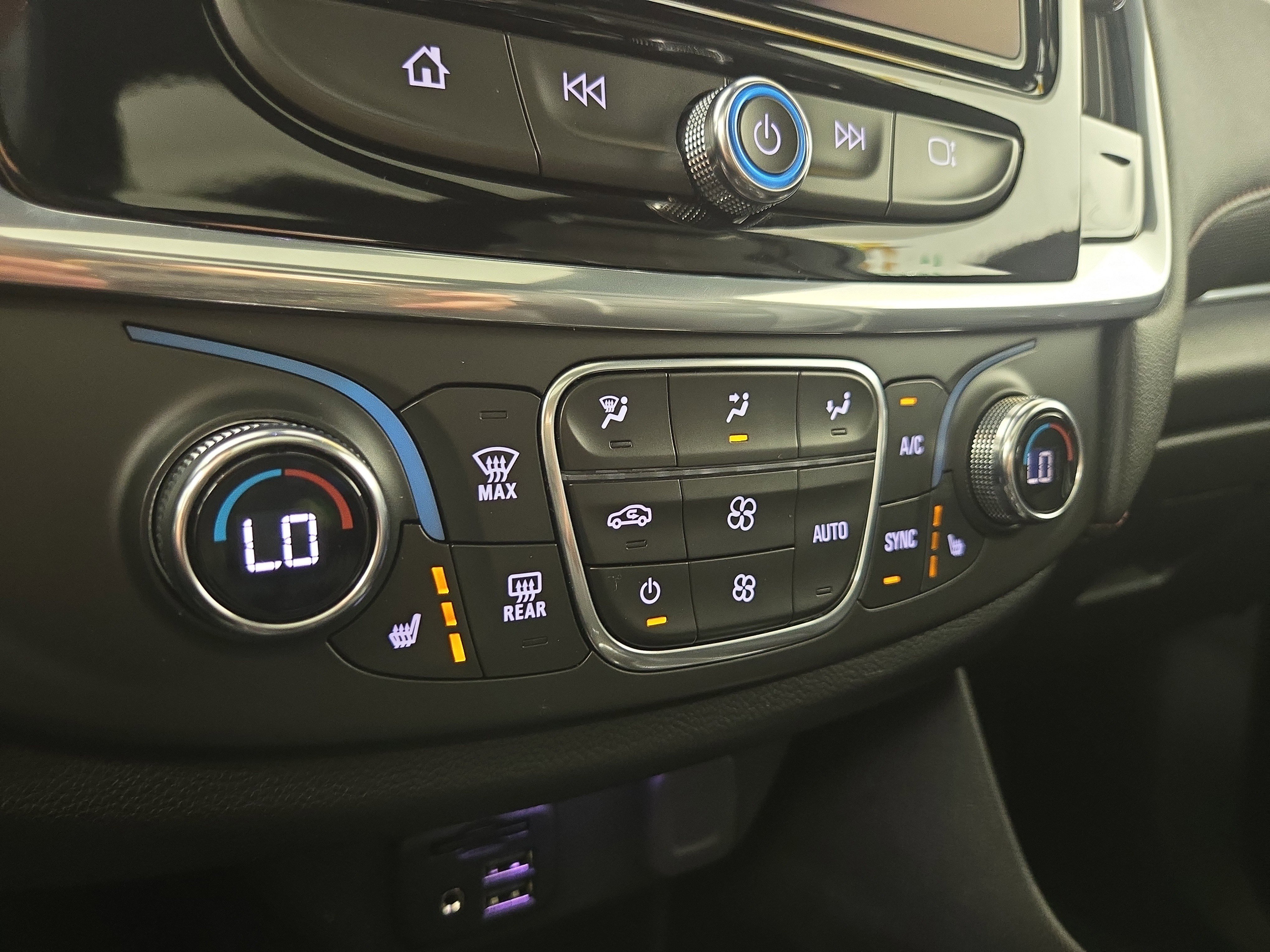 Certified 2022 Chevrolet Traverse RS w/ LPO, Floor Liner Package image 29