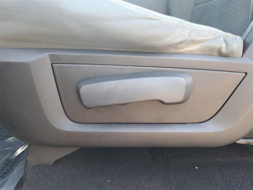 Used 2014 RAM 1500 Classic SLT image 26