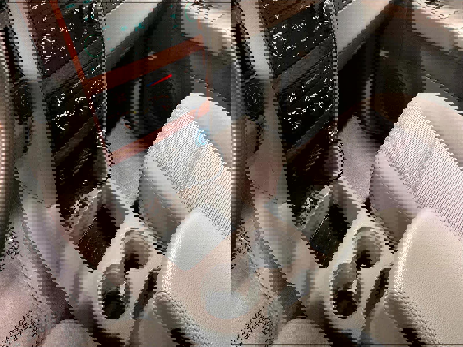 Used 2009 Dodge Durango SLT image 18