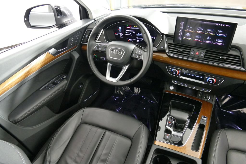 Used 2023 Audi Q5 2.0T Premium Plus w/ Premium Plus Package image 10
