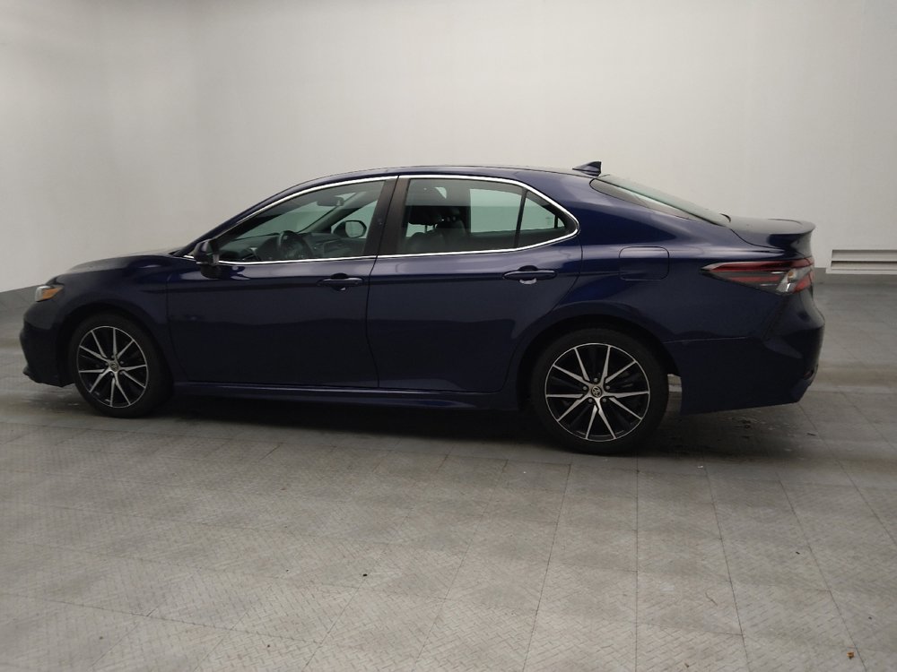 Used 2022 Toyota Camry SE FWD image 3