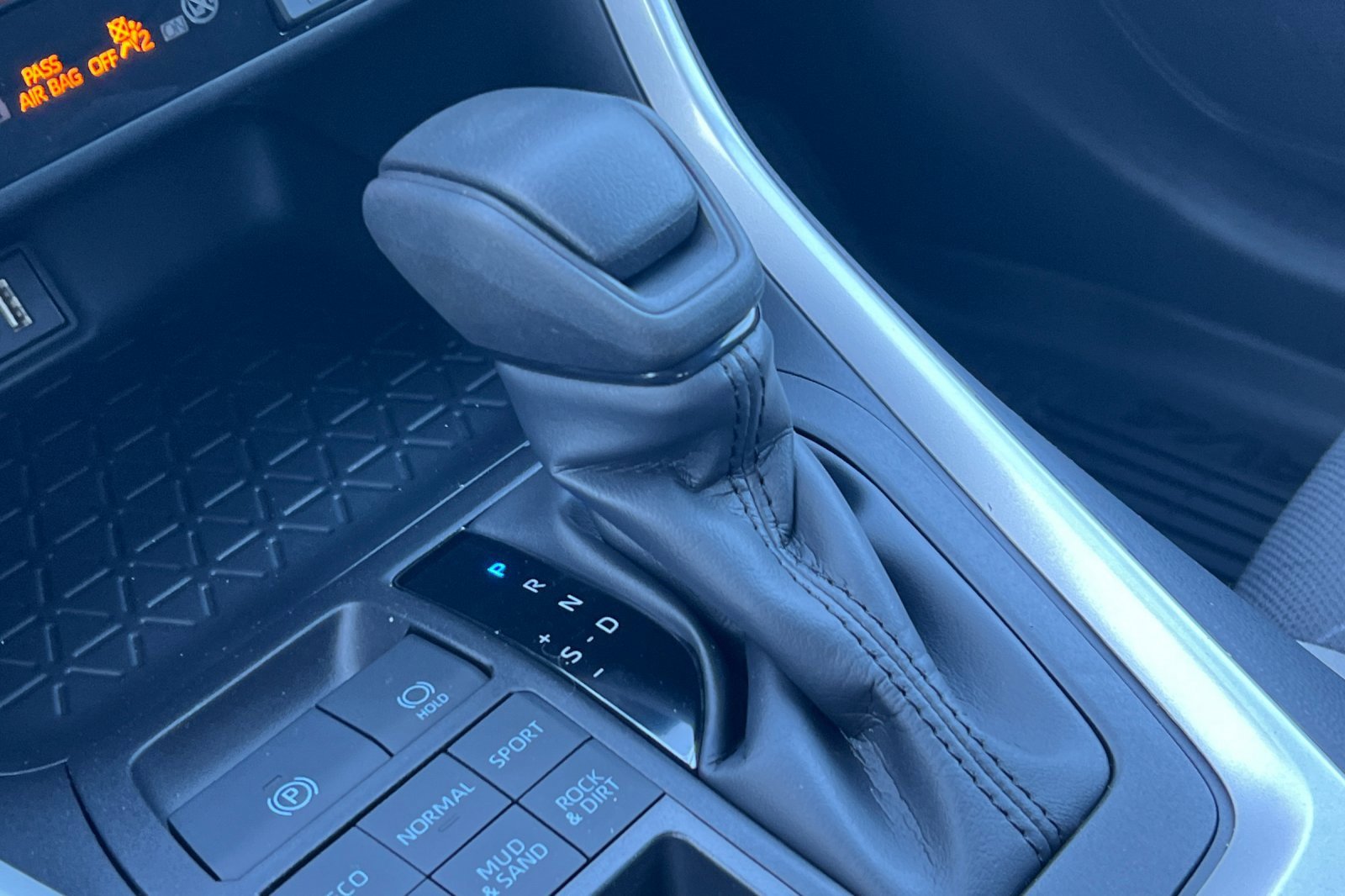 New 2025 Toyota RAV4 XLE w/ Weather Package image 18