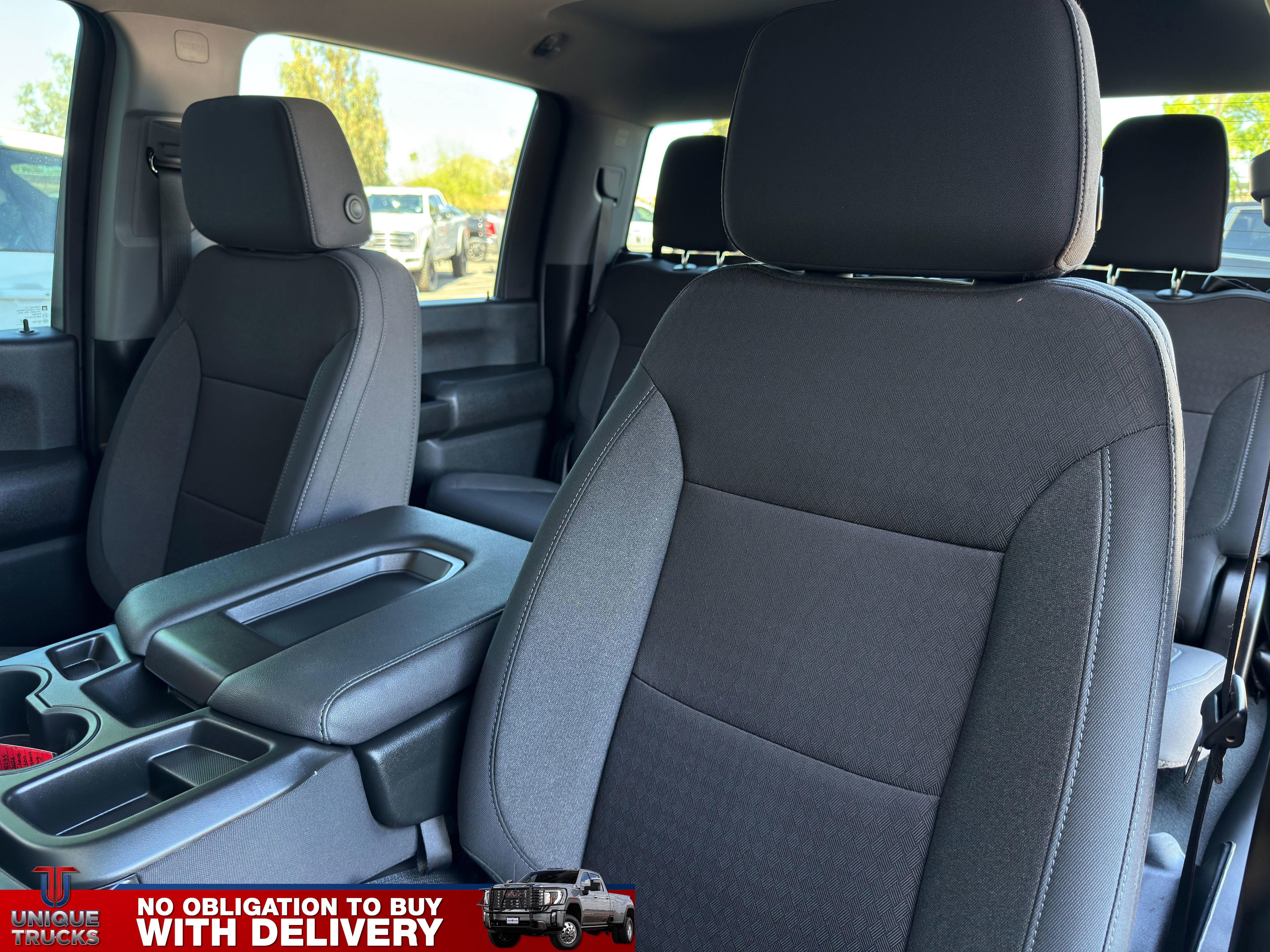 Used 2025 Chevrolet Silverado 2500 Custom w/ Custom Value Package image 18