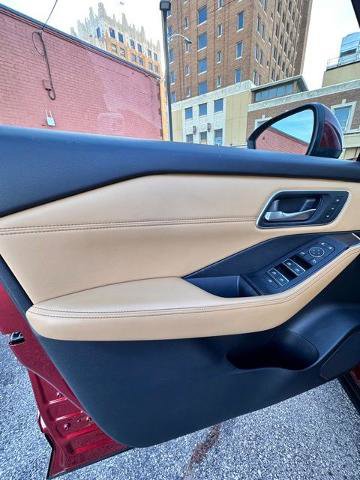 Certified 2023 Nissan Rogue Platinum w/ Platinum Premium Package image 19