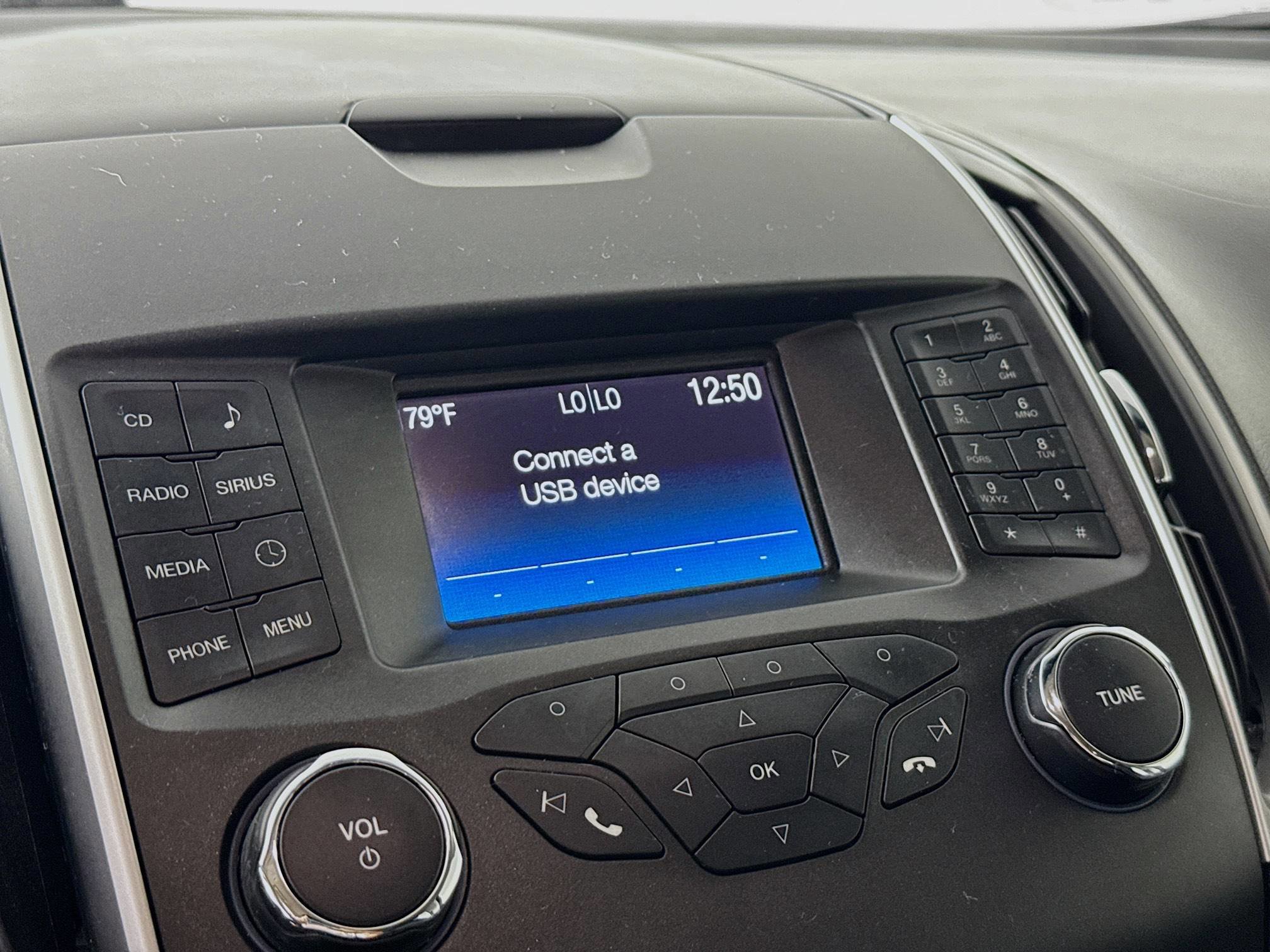 Used 2017 Ford Edge SEL image 16