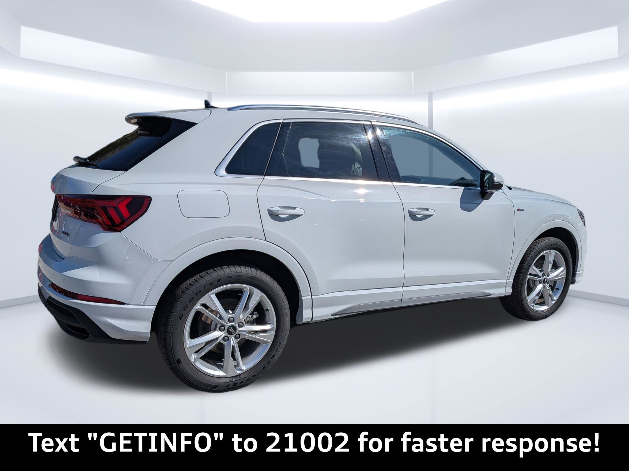 Certified 2024 Audi Q3 2.0T Premium Plus image 3