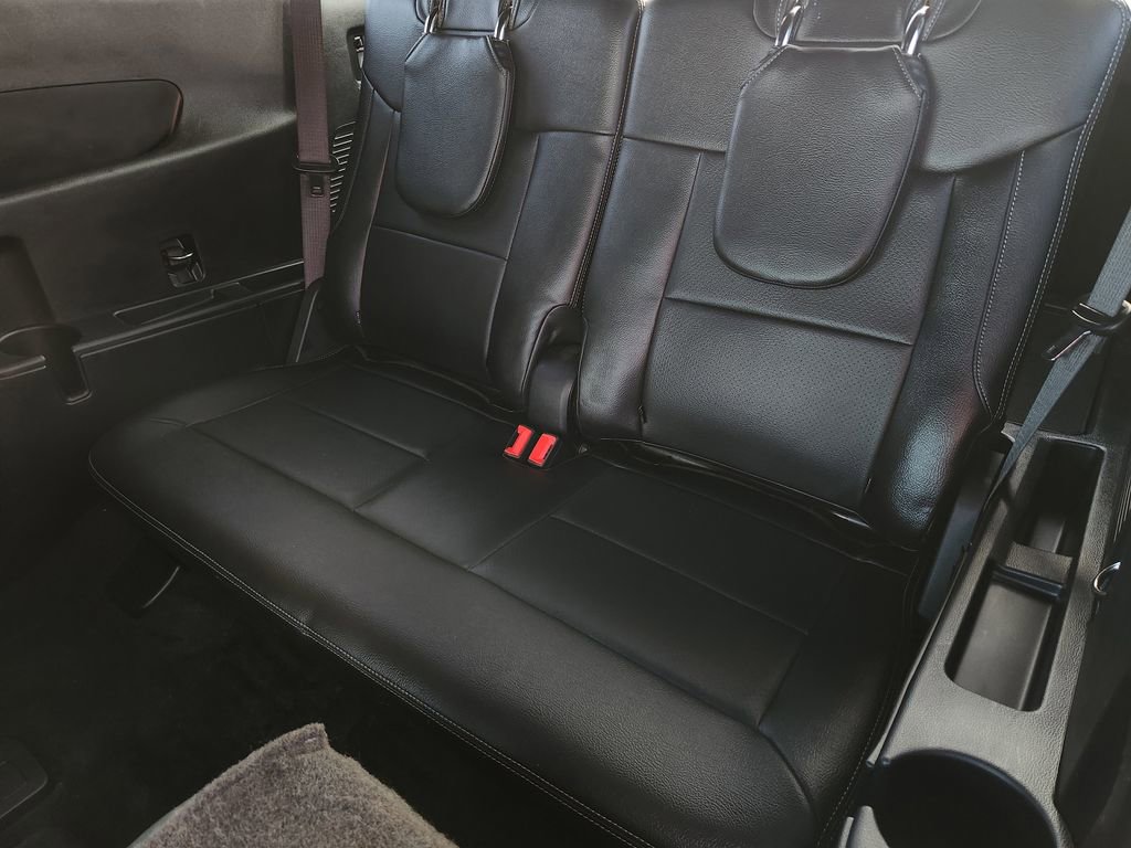 Used 2020 Ford Explorer XLT image 35