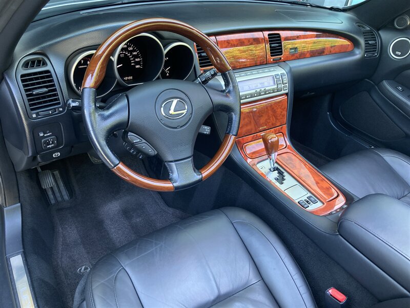 Used 2006 Lexus SC 430 Convertible RWD image 18