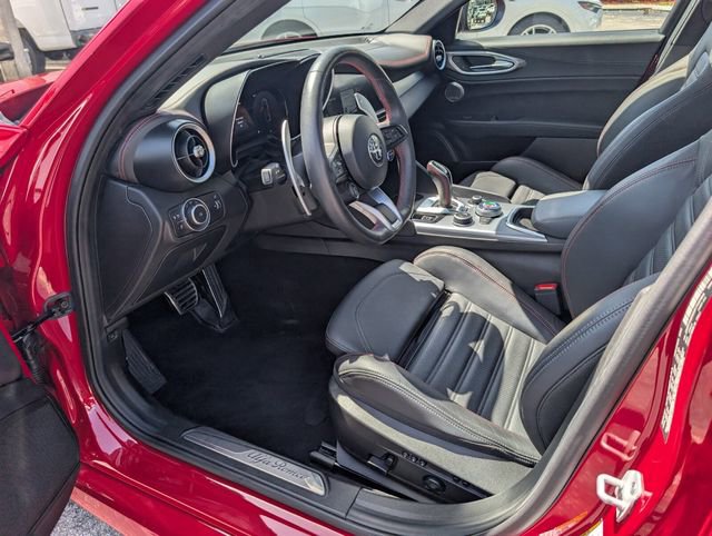 Used 2024 Alfa Romeo Giulia Ti image 11