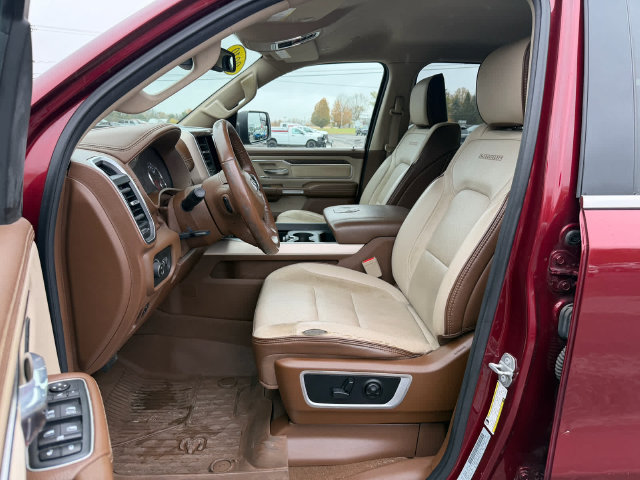 Used 2019 RAM 1500 Laramie AWD/4WD image 9