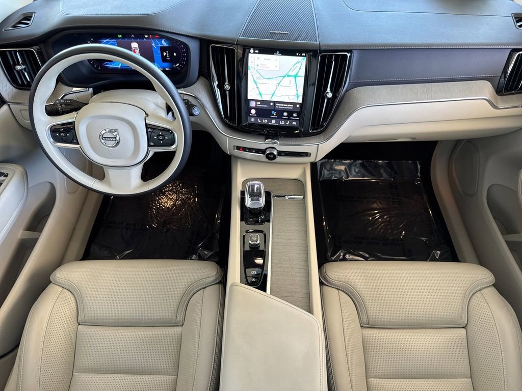 Certified 2023 Volvo XC60 B5 Ultimate FWD image 12