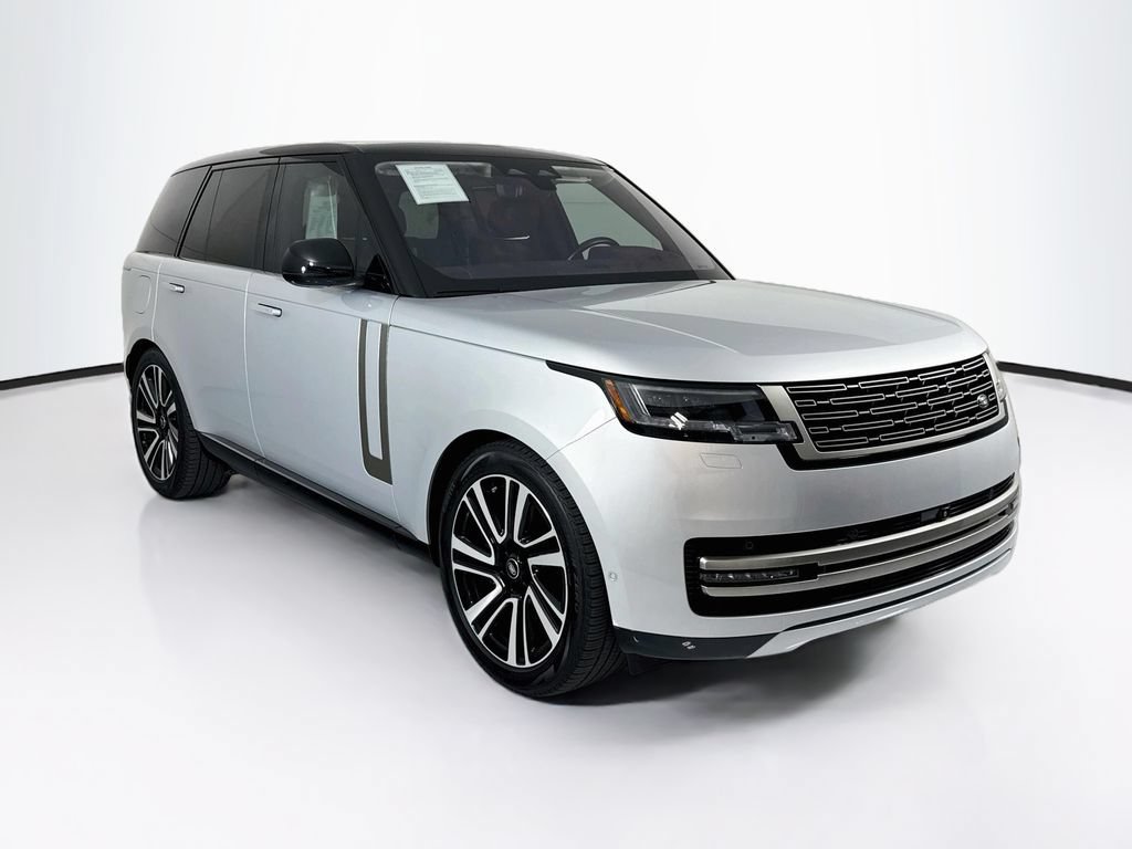 Used 2023 Land Rover Range Rover SE AWD/4WD image 3