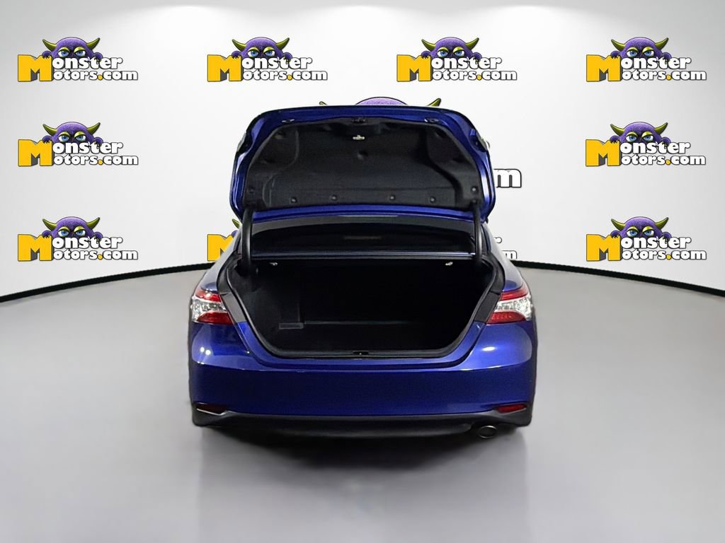 Used 2018 Toyota Camry L image 25