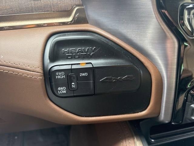 Used 2024 RAM 3500 Limited AWD/4WD image 27