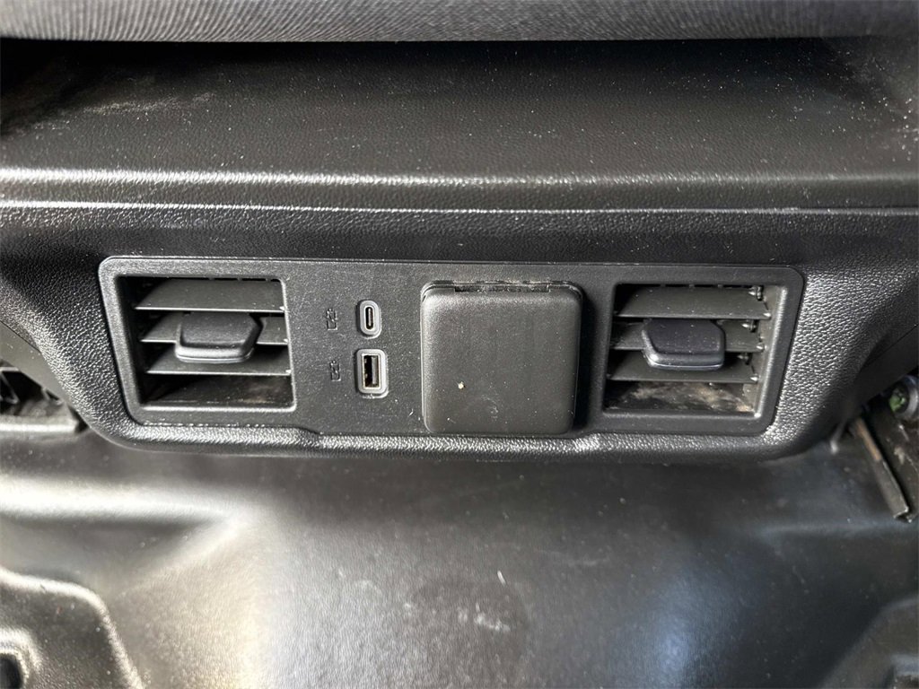 Used 2024 Chevrolet Silverado 2500 LT w/ Convenience Package image 23