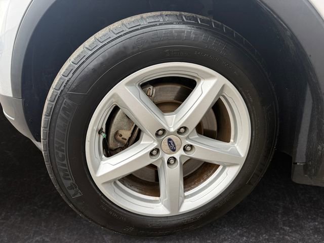 Used 2019 Ford Explorer XLT image 14