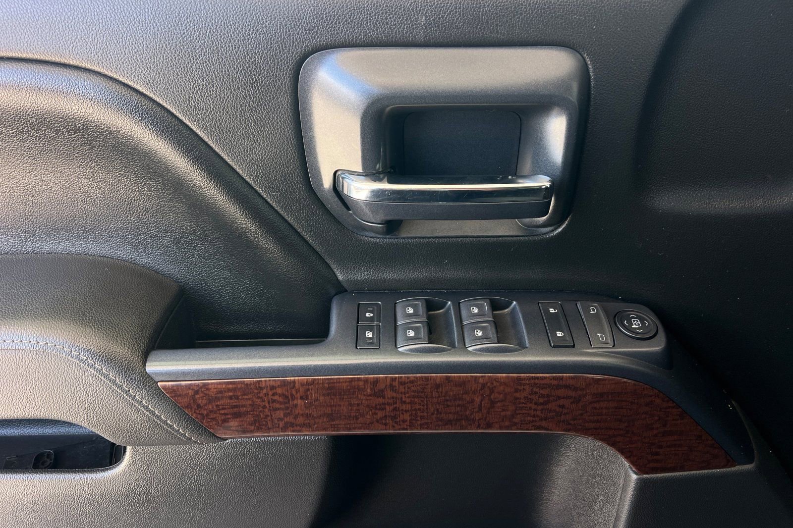 Used 2014 GMC Sierra 1500 SLE w/ SLE Value Package image 11