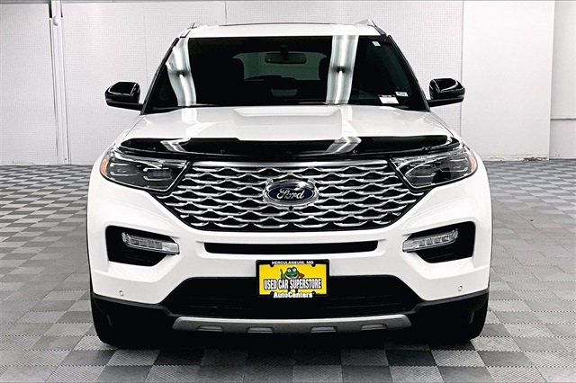 Used 2024 Ford Explorer Platinum w/ Technology Package image 3