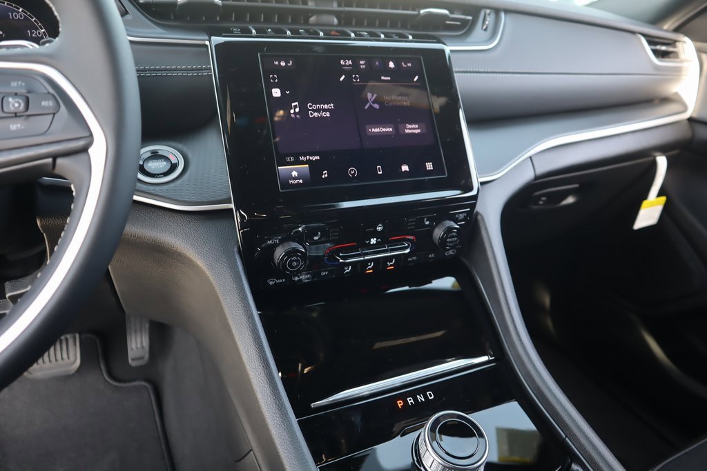 New 2025 Jeep Grand Cherokee Altitude image 5