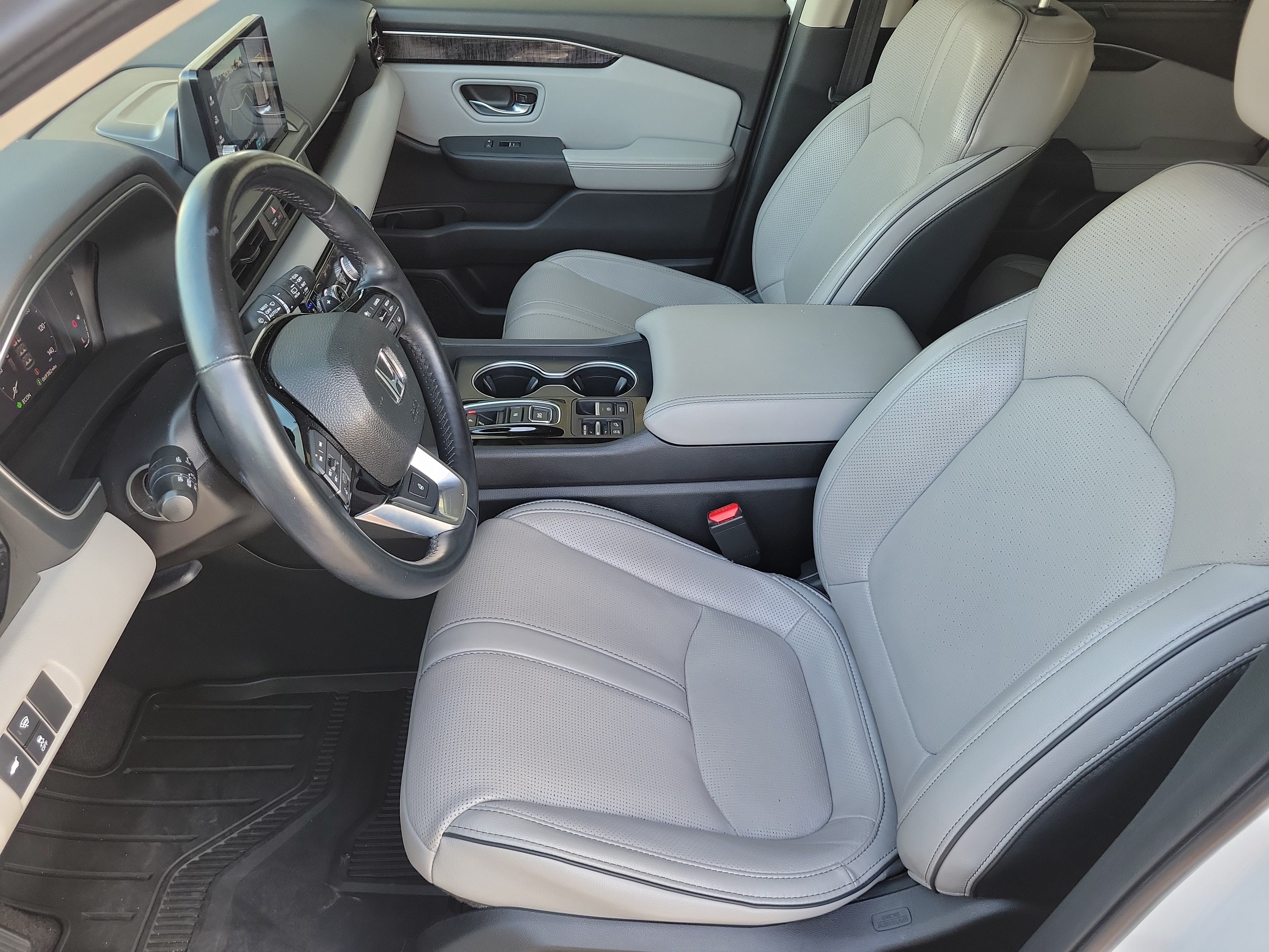 Used 2023 Honda Pilot Elite image 9