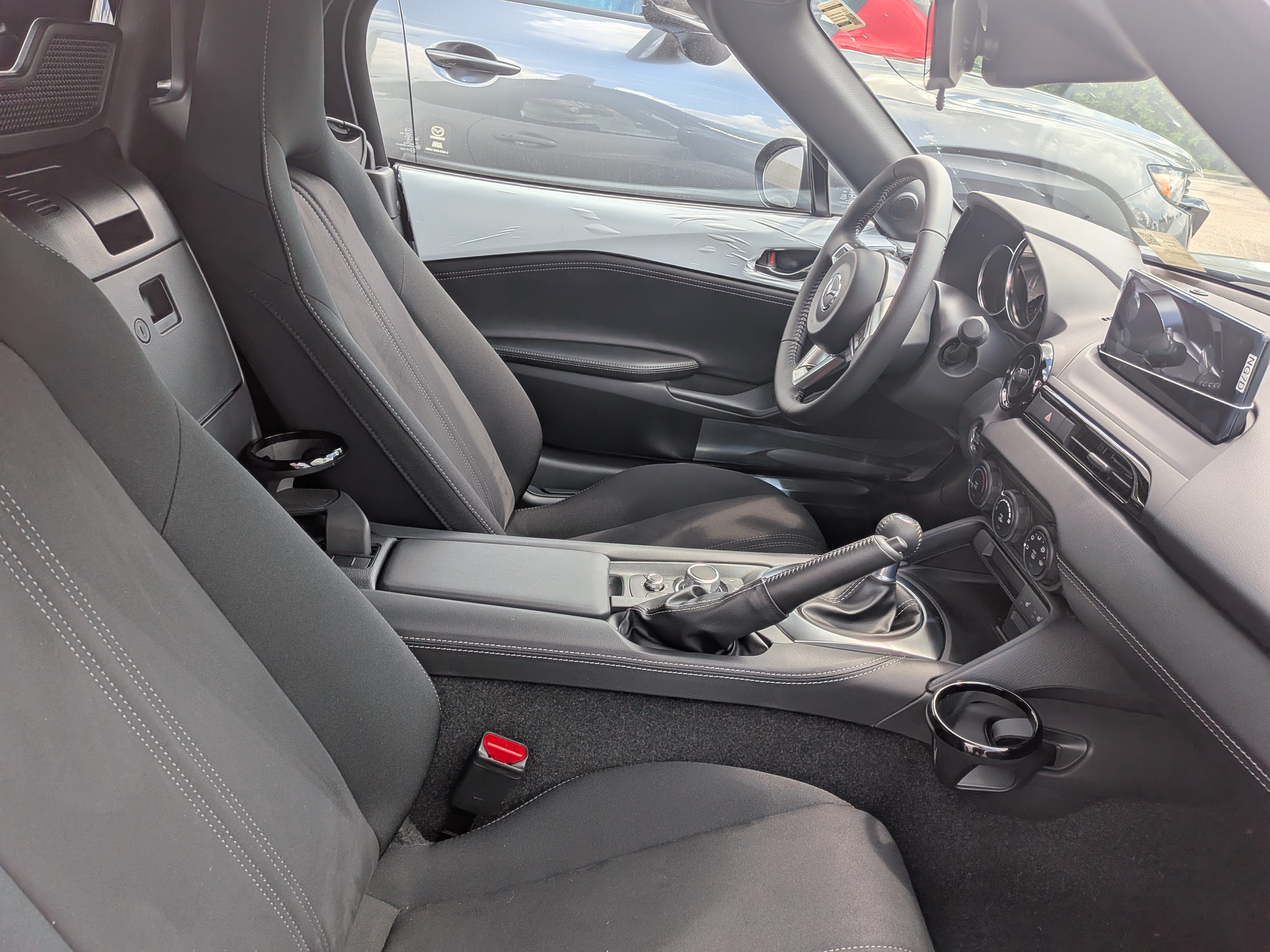 New 2026 MAZDA MX-5 Miata Club w/ Interior Package RWD image 15