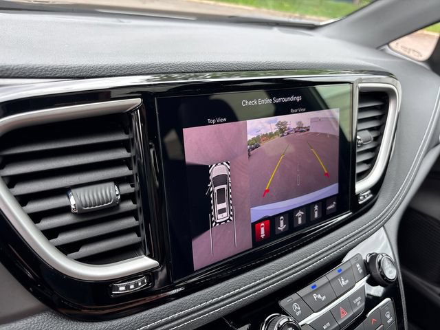 New 2027 Chrysler Pacifica Select w/ Family Tech Group AWD/4WD image 24
