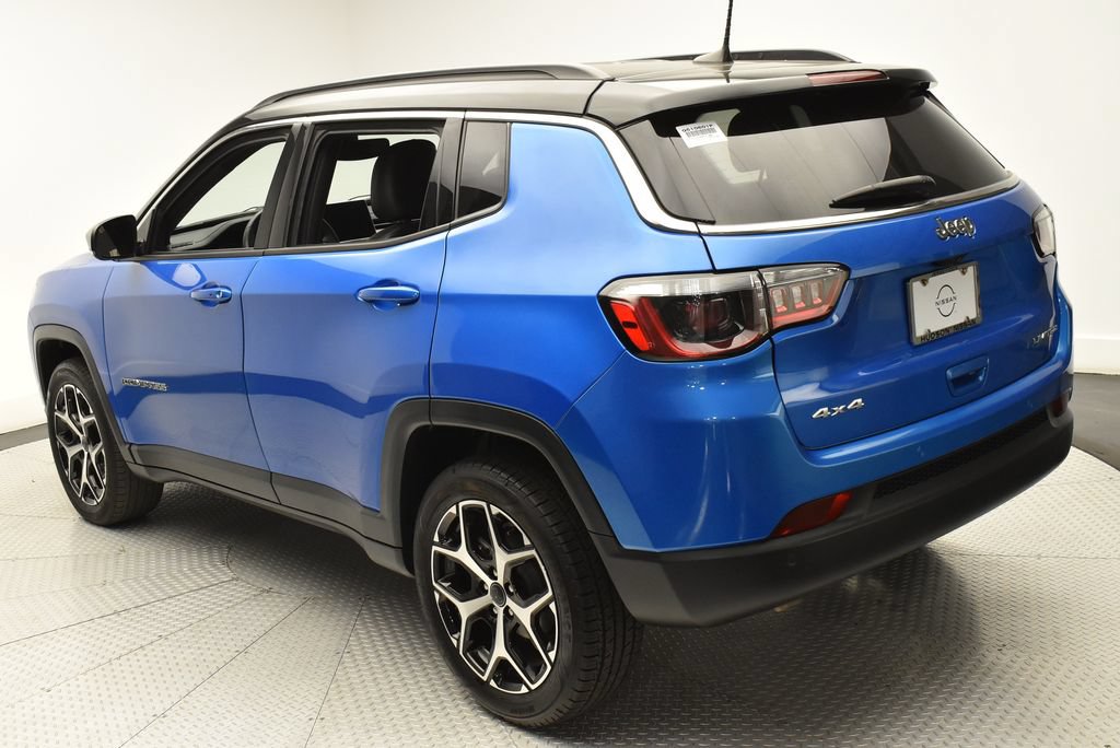 Used 2025 Jeep Compass Limited AWD/4WD image 7