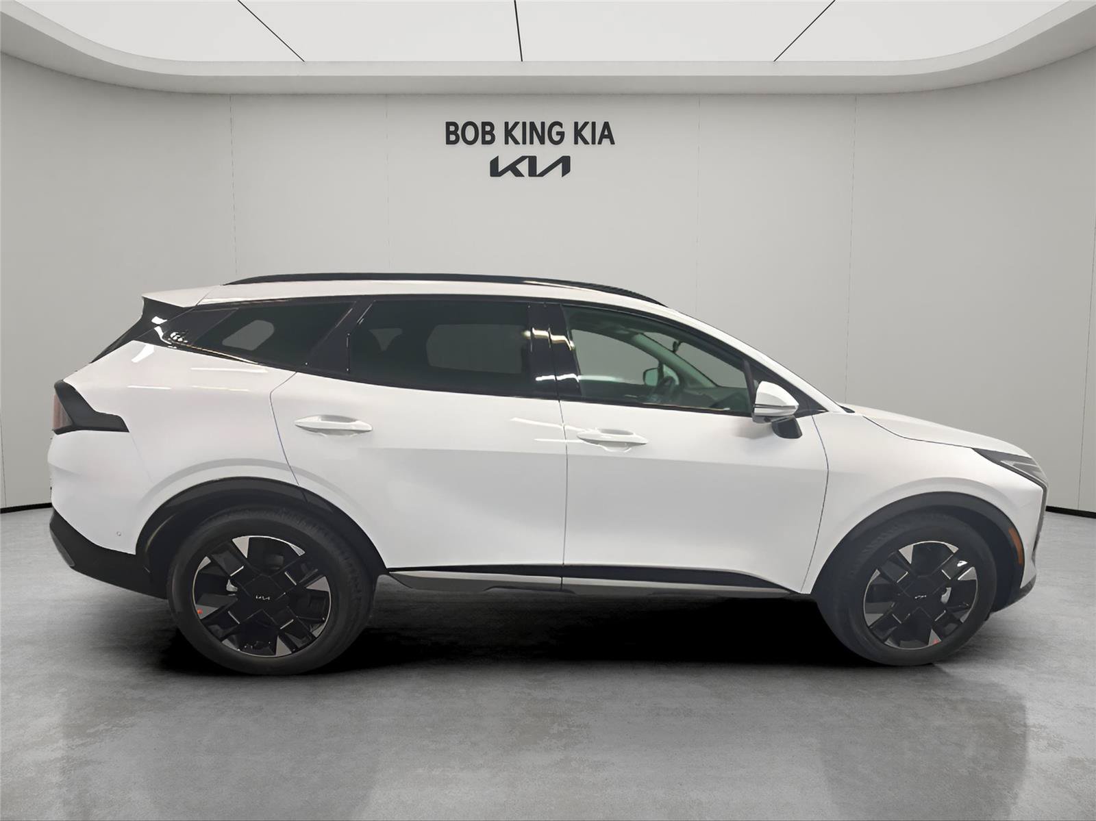 New 2026 Kia Sportage SX FWD image 6