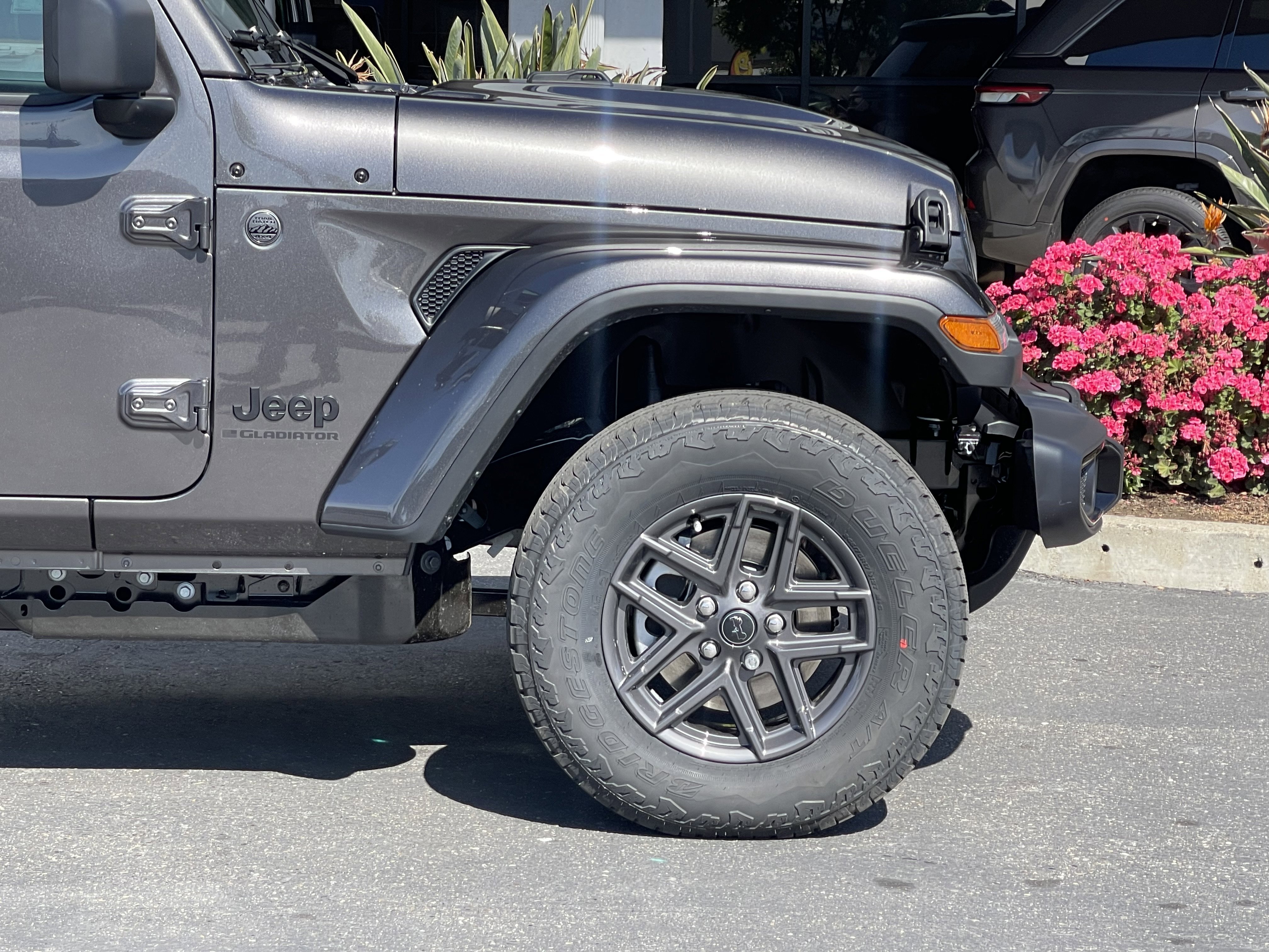 New 2026 Jeep Gladiator Sport AWD/4WD image 5