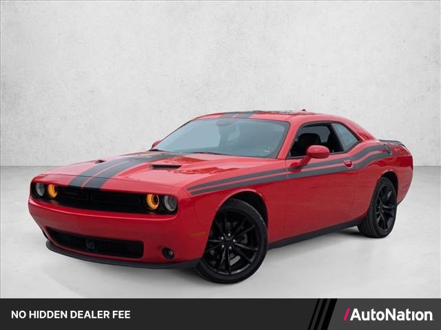 Used 2016 Dodge Challenger SXT Plus RWD image 1