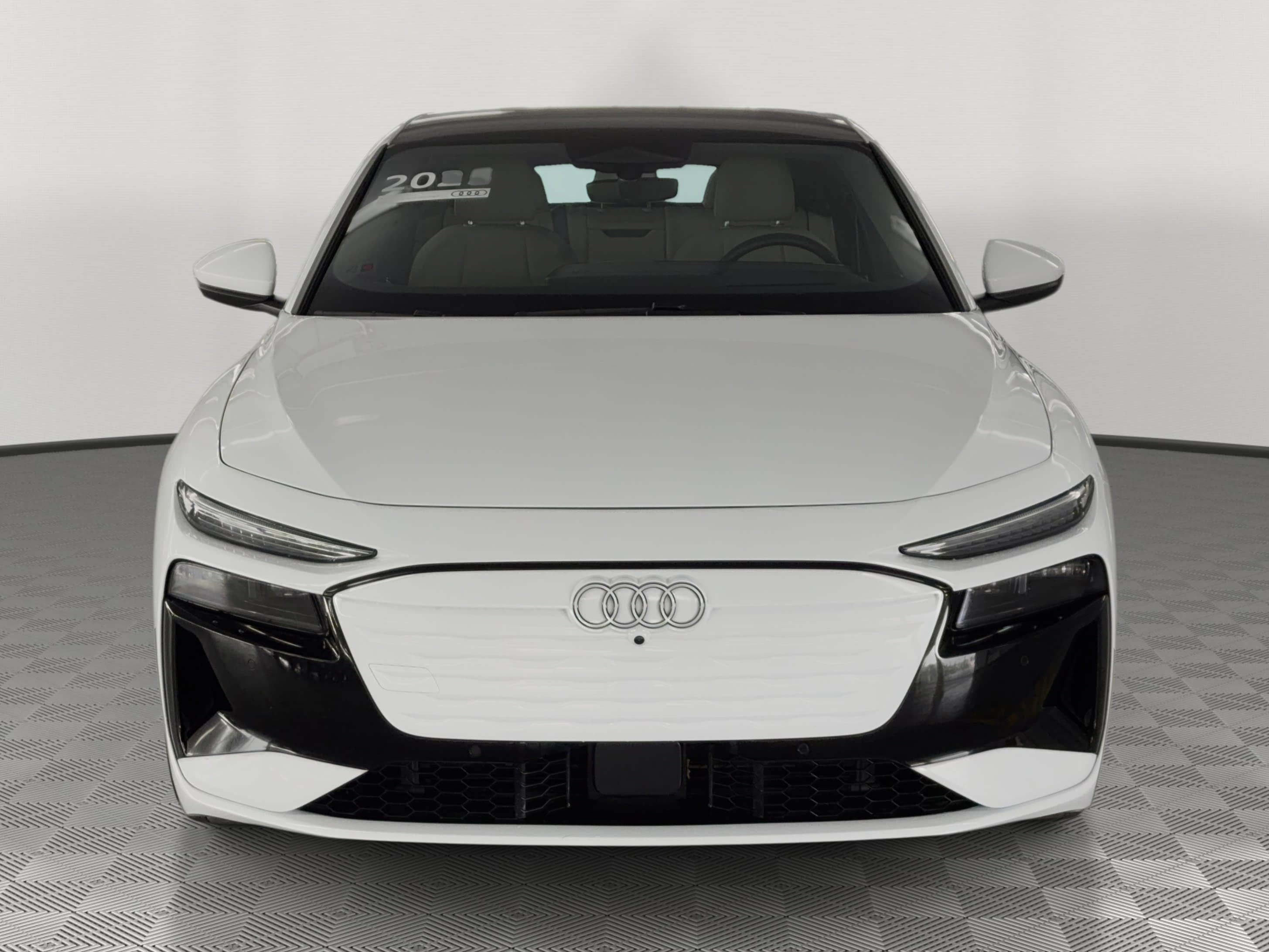 Used 2025 Audi A6 e-tron Premium Plus w/ Premium Plus image 6