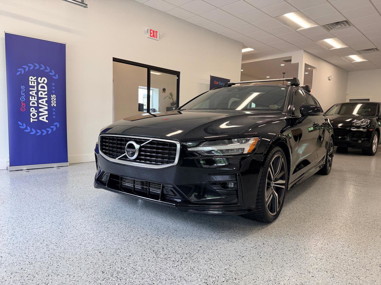 Used 2020 Volvo V60 T6 R-Design w/ Protection Package Premier FWD image 3