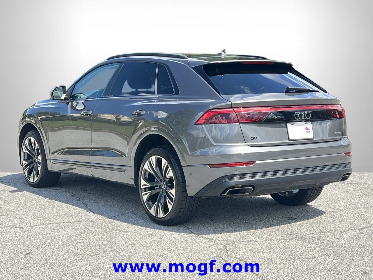 Used 2025 Audi Q8 Premium AWD/4WD image 2