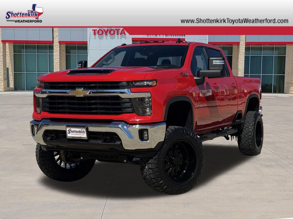 Used 2024 Chevrolet Silverado 2500 LT image 1