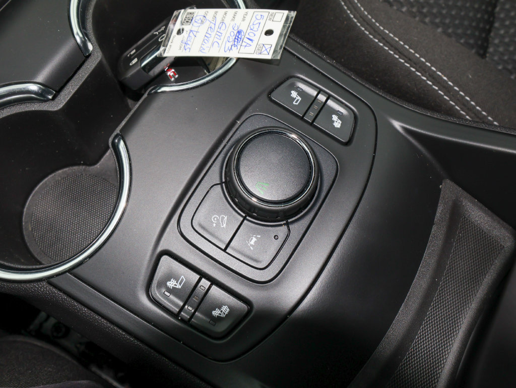 Used 2023 GMC Terrain SLE w/ Driver Convenience Package FWD image 20