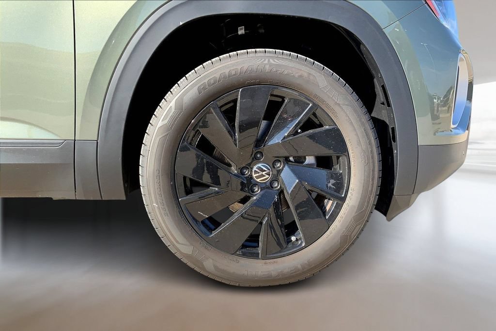 Used 2026 Volkswagen Atlas SE AWD/4WD image 13