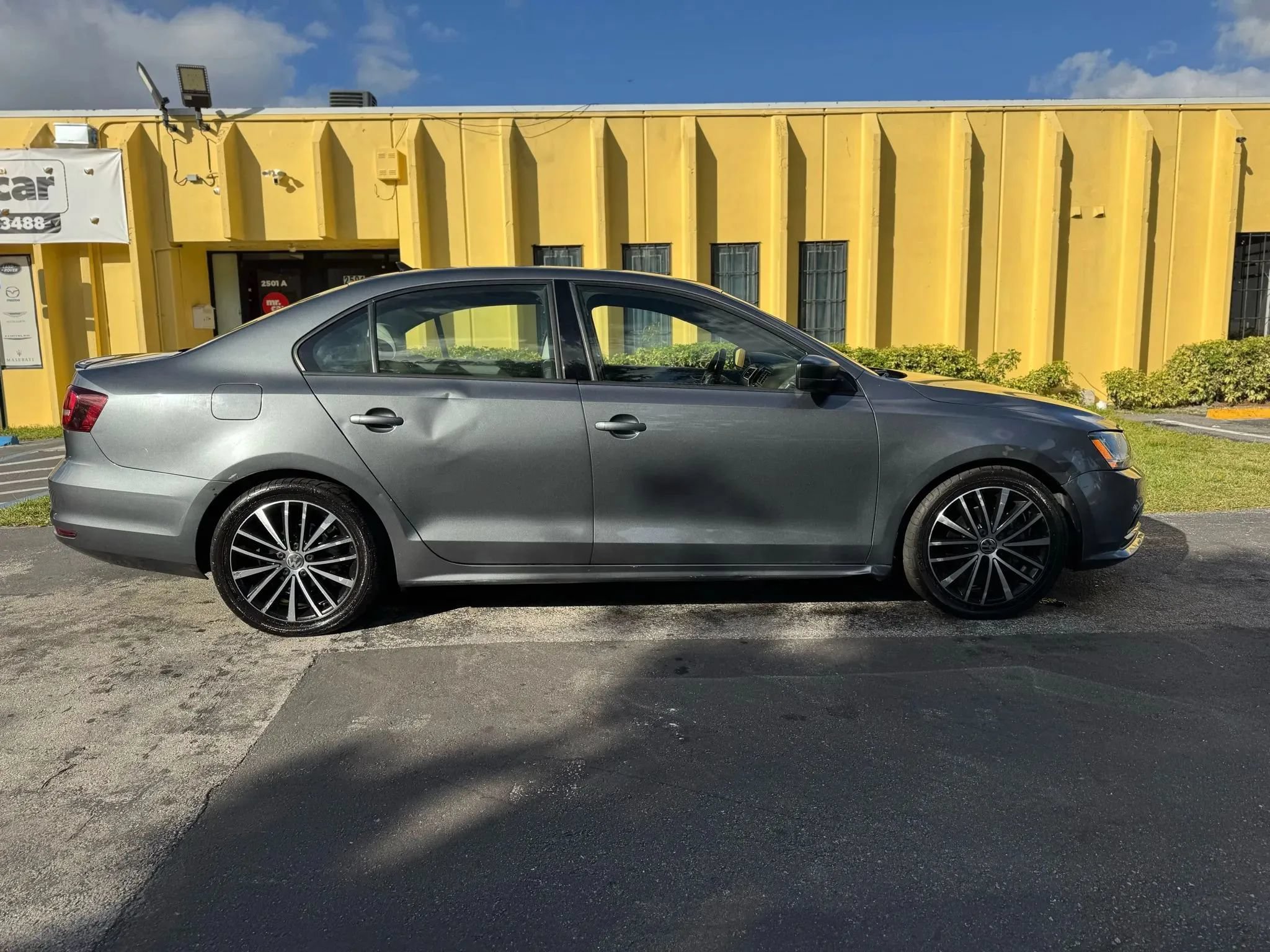 Used 2017 Volkswagen Jetta Sport FWD image 6