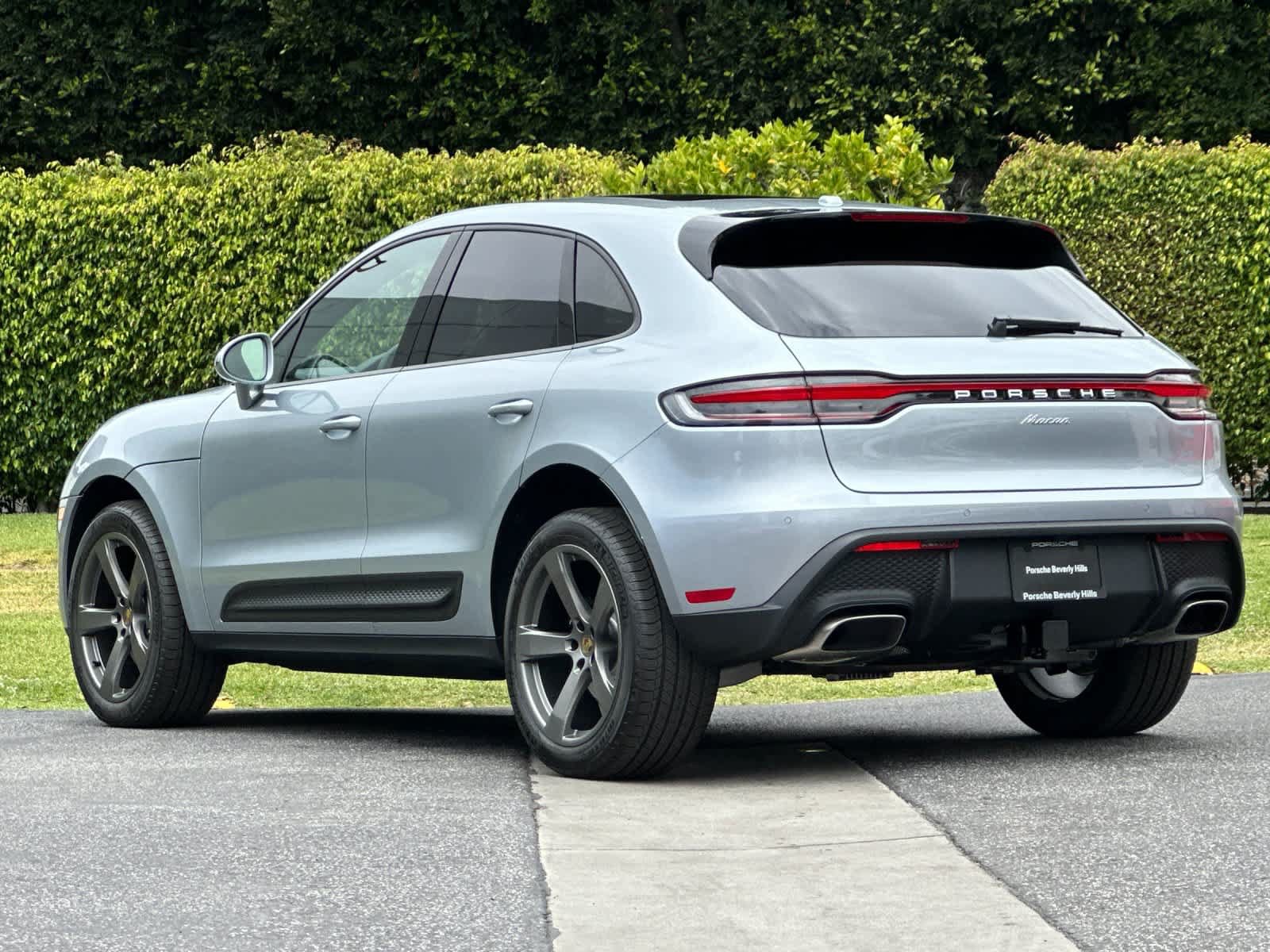 New 2026 Porsche Macan AWD/4WD image 3