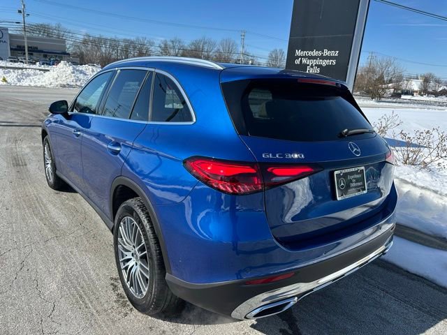 Used 2026 Mercedes-Benz GLC 300 4MATIC image 3