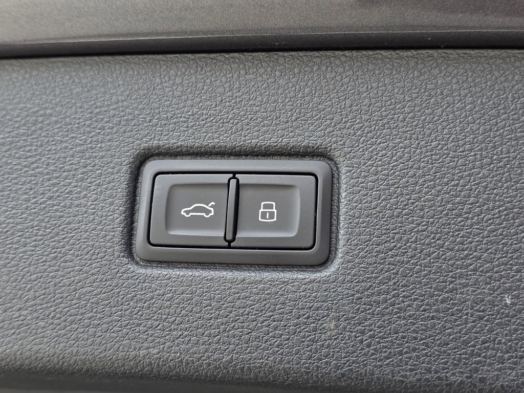 Used 2019 Audi Q7 3.0T Premium Plus w/ Premium Plus Package image 30