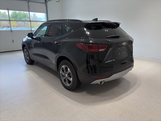New 2025 Chevrolet Blazer LT w/ Convenience Package image 4