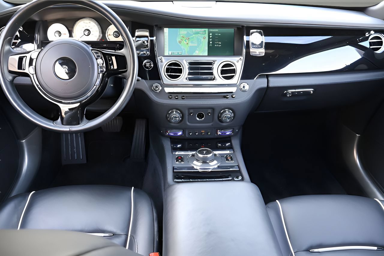 Certified 2017 Rolls-Royce Wraith RWD image 26