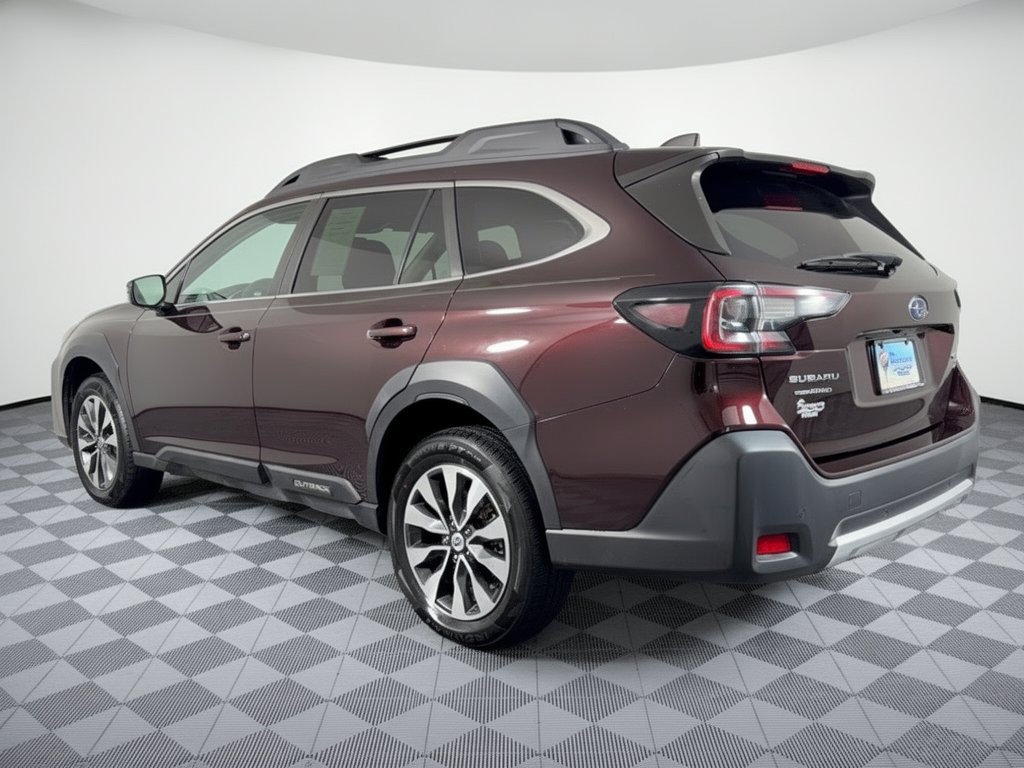 Used 2023 Subaru Outback Limited XT AWD/4WD image 3