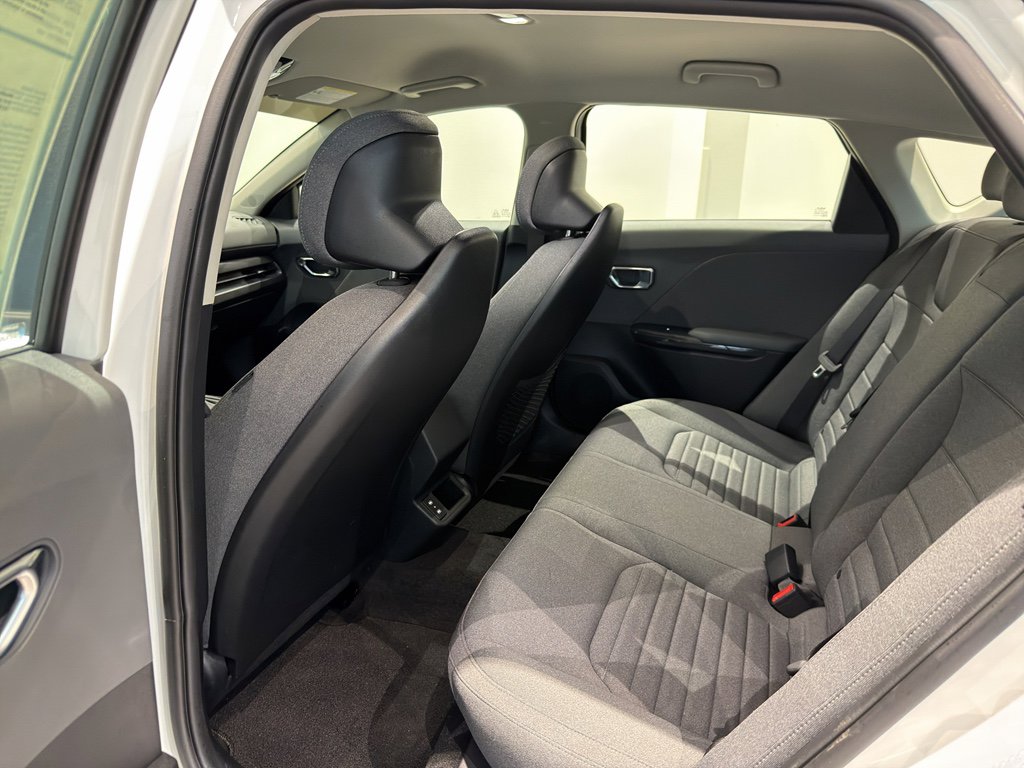Used 2025 Kia K4 EX image 17