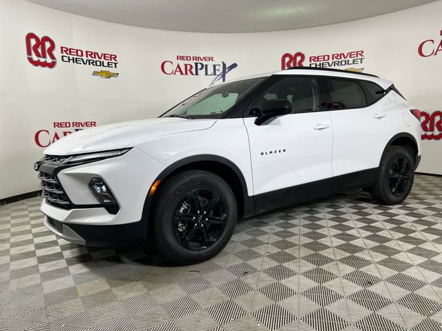 New 2026 Chevrolet Blazer LT w/ Convenience Package FWD image 3