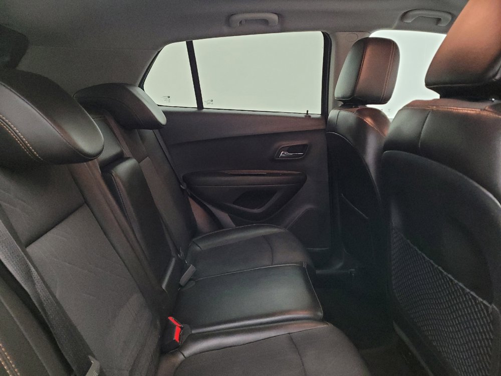 Used 2019 Chevrolet Trax LT w/ LT Convenience Package image 19